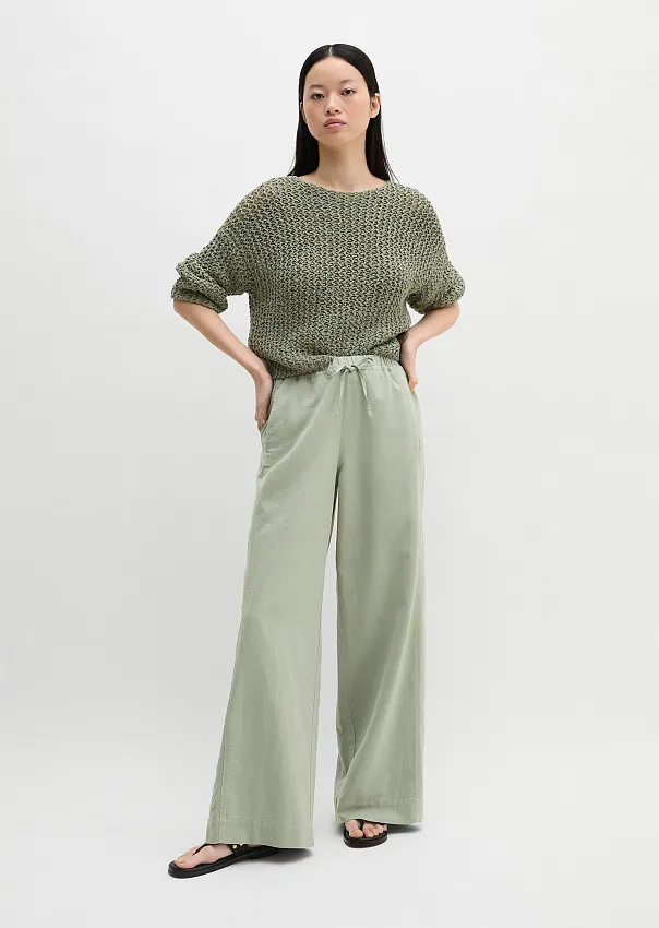 Свитер из смесового хлопка
