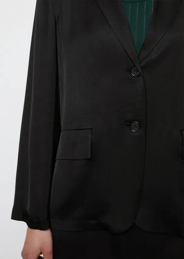 Пиджак из вискозы