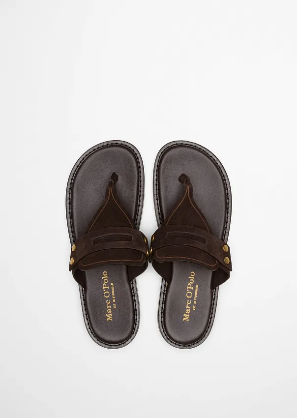 Шлепанцы из натуральной замши
