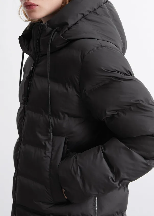 Куртка из переработанных материалов