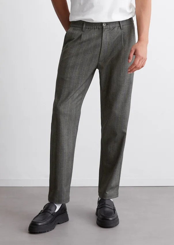 Зауженные брюки из переработанного полиэстера и вискозы