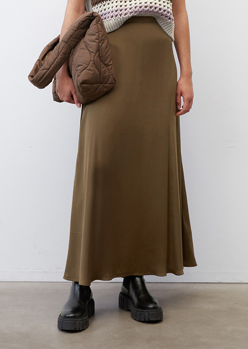 Элегантная юбка макси из вискозного атласа