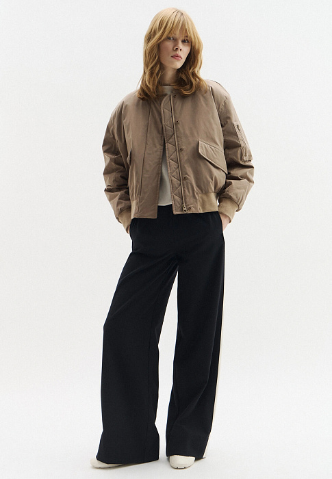 Бомбер с легким утеплителем