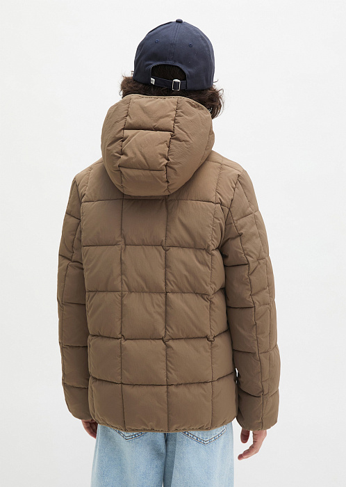 Куртка стеганая из переработанного полиэстера
