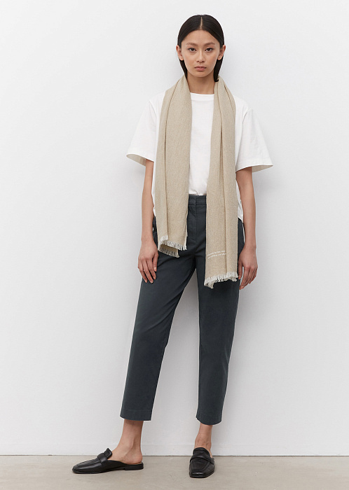 Светло-бежевый